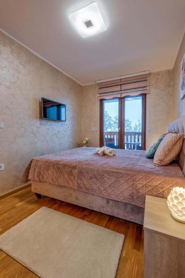 Appartement Apartman Lux M&B à Zlatibor Extérieur photo